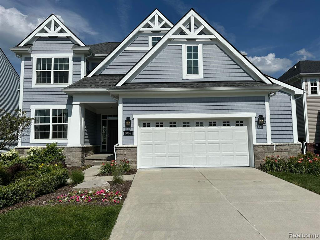 Emerald Ln, Wixom, MI 48393