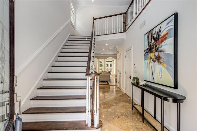 1078 Shady Valley Pl Ne, House other with 3 bedrooms, 3 bathrooms and null parking in Atlanta GA | Image 4