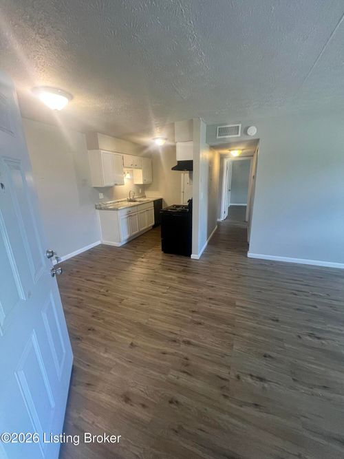 9-6500 Hackel Dr, Louisville, KY, 40258 | Card Image