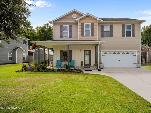 443 Patriots Point Ln, Swansboro, NC, 28584-8850 | Card Image