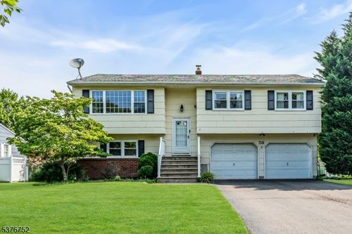 58 Henderson Rd, KENDALL PARK, NJ, 08824-1508 | Card Image