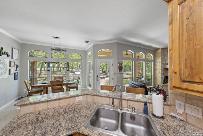 162 Champions Blvd, House other with 3 bedrooms, 2 bathrooms and null parking in La Vernia TX | Image 12