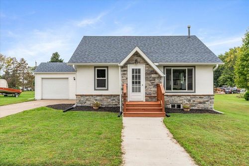 305 Prentice St S, CLAYTON, WI, 54004-9116 | Card Image