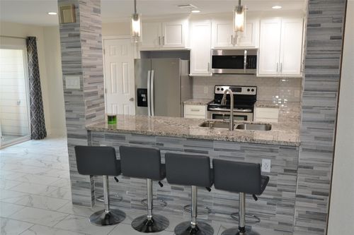 25-2379 Briarwest Blvd, Houston, TX, 77077-5686 | Card Image