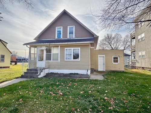205 W Marshall St, Marshall, MN, 56258-1332 | Card Image