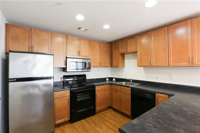 APT-151 - 711 W 32 Nd St, Condo with 2 bedrooms, 2 bathrooms and 2 parking in Austin TX | Image 5
