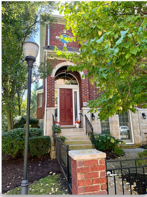 1127-1127 Gilbert Ave, Downers Grove, IL, 60515-4627 | Card Image
