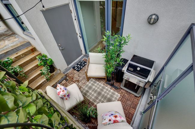 702 - 370 Wallace Ave, Condo with 3 bedrooms, 3 bathrooms and null parking in Toronto ON | Image 31