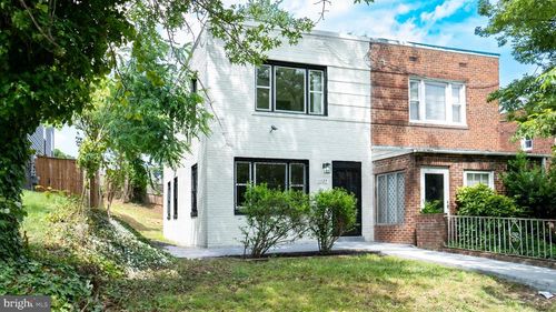 1327 Eastern Ave, CAPITOL HEIGHTS, MD, 20743-1033 | Card Image