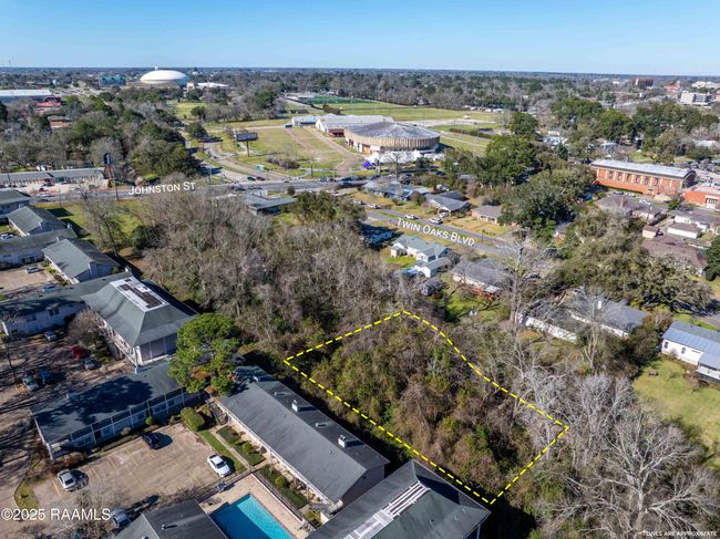 100TwinOaks-9a | Image 14
