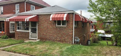 1204 Center Ave, Ellwood City, PA, 16117-1839 | Card Image