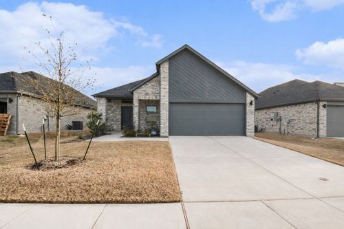 315 Lost Creek Trl, Greenville, TX, 75402-8071 | Card Image