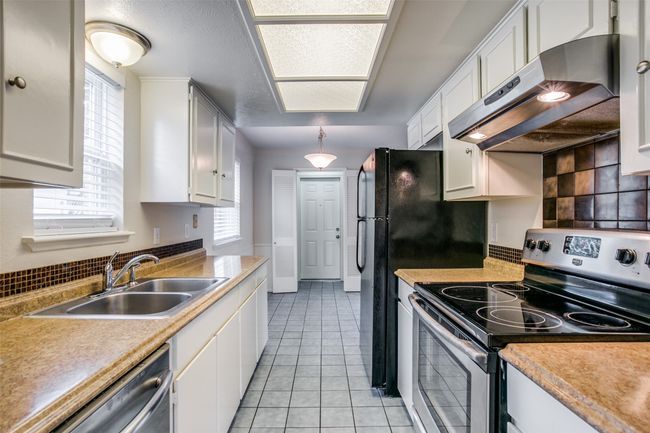 642 Cambridge Dr, House other with 3 bedrooms, 2 bathrooms and null parking in Richardson TX | Image 11