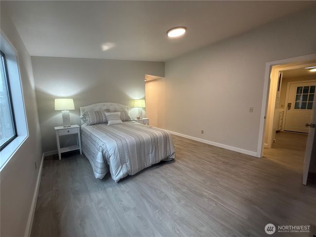 Master Bedroom | Image 11