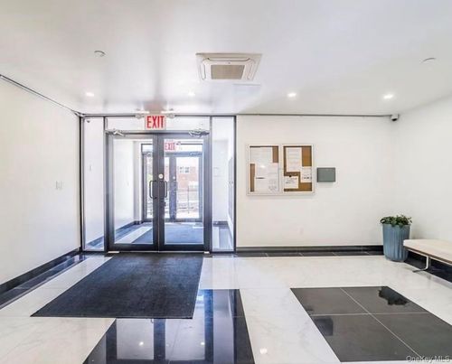 apt-3f-42-29 Parsons Blvd, Flushing, NY, 11355-2293 | Card Image