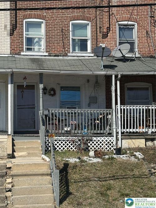403 E Susquehanna St, Allentown, PA, 18103-5143 | Card Image