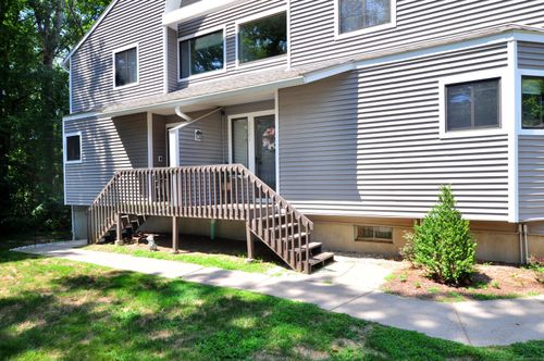 2201-2201 Mill Pond Dr, South Windsor, CT, 06074-3581 | Card Image