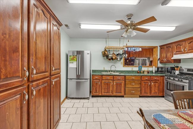 558 Hanging Rock Dr, House other with 3 bedrooms, 2 bathrooms and 2 parking in Altamont TN | Image 20