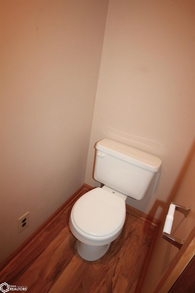 109 N 17 Th St, Home with 0 bedrooms, 0 bathrooms and null parking in Clarinda IA | Image 9