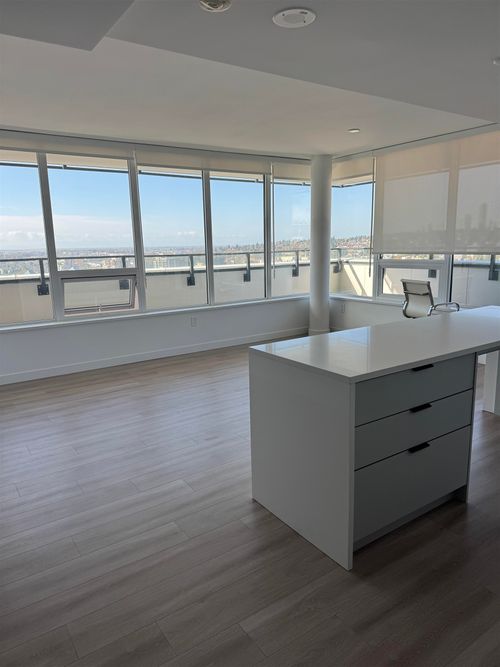 2804-823 Carnarvon St, New Westminster, BC, V3M0N5 | Card Image