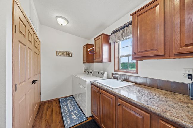 804 Park Vlg, House other with 3 bedrooms, 2 bathrooms and null parking in Litchfield MN | Image 15