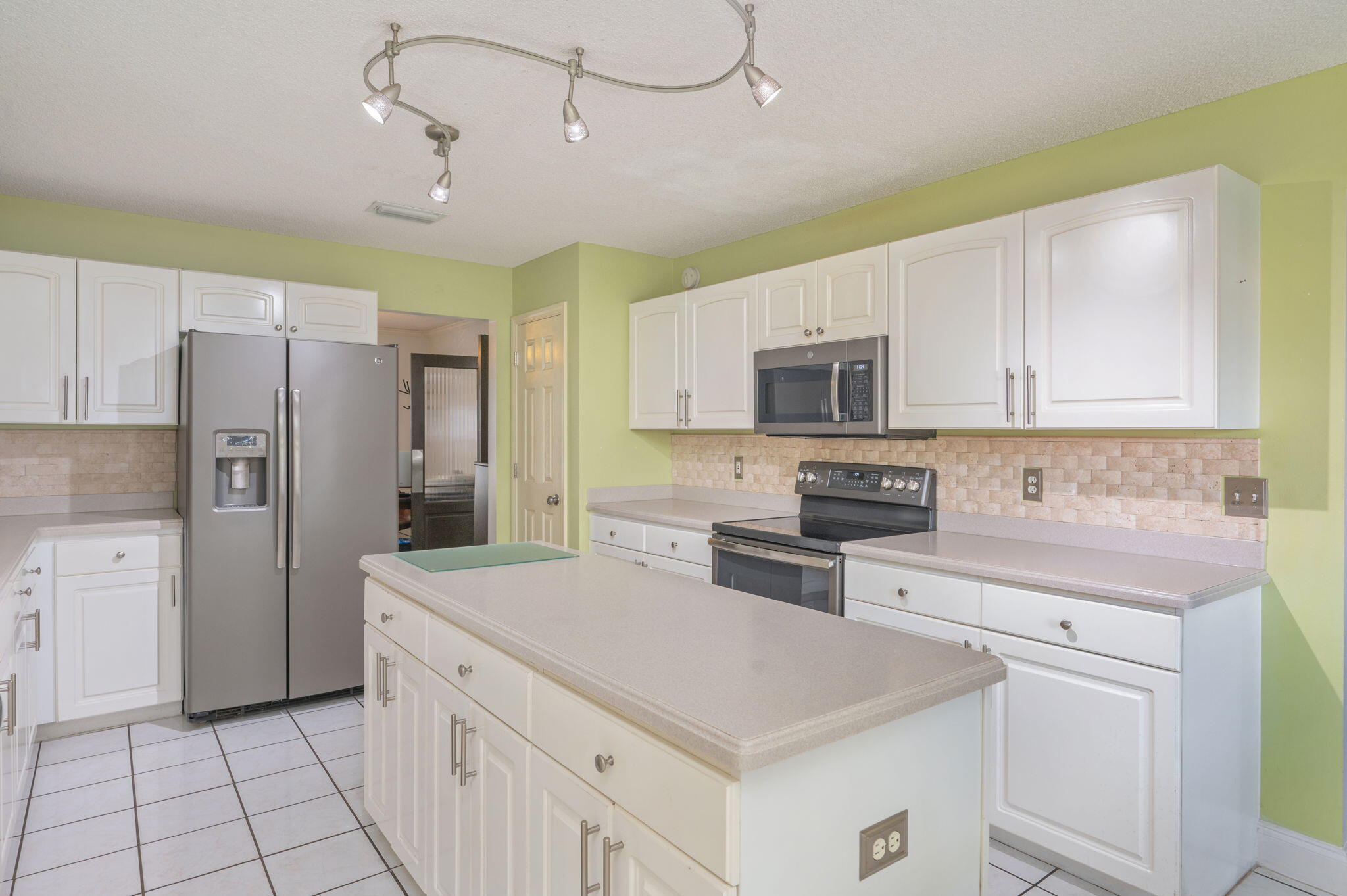 Residential in Mary Esther 4