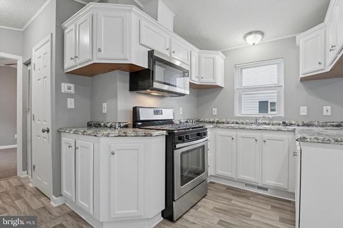 8 Del Haven Ct, WILMINGTON, DE, 19809-1806 | Card Image