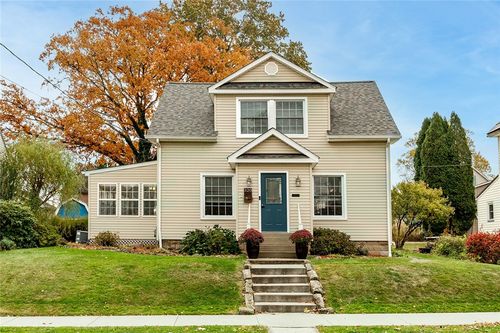 320 Edgewood Ave, Grove City, PA, 16127-1702 | Card Image