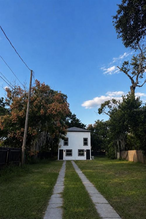 327 Avenue J Se, WINTER HAVEN, FL, 33880-3659 | Card Image