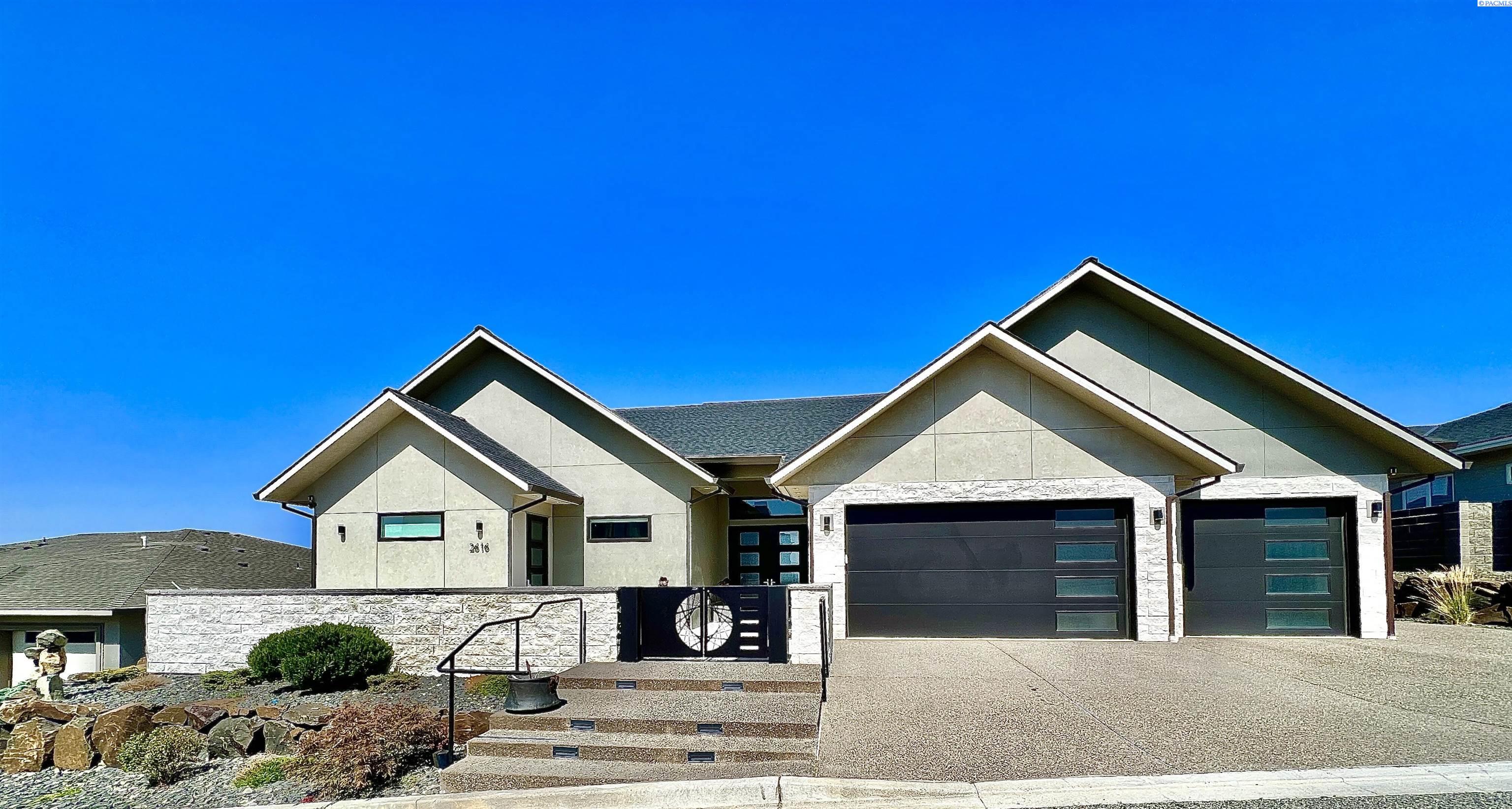 Falcon Ln, Richland, WA 99352