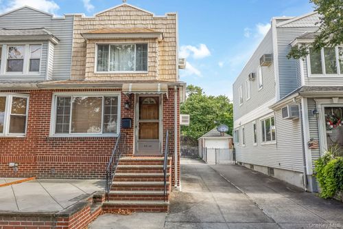 64-42 60th Rd, Maspeth, NY, 11378-3433 | Card Image