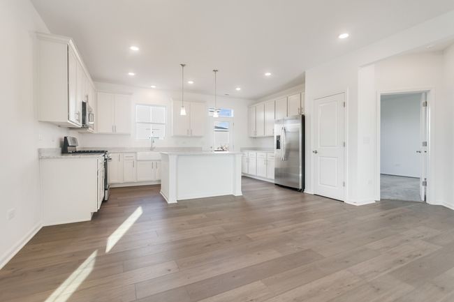 8530 Sperry Ct, Townhouse with 3 bedrooms, 3 bathrooms and 2 parking in Woodridge IL | Image 9