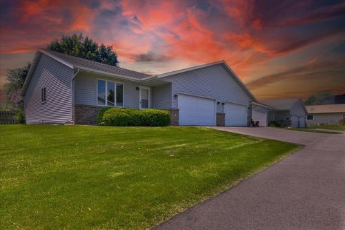 914 Northern Sands Place, Onalaska, WI, 54650 | Card Image