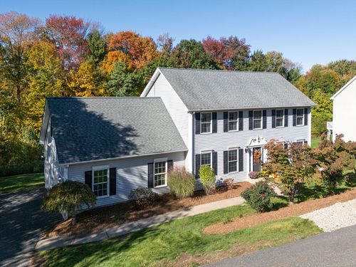 31 Canterbury Cir, East Longmeadow, MA, 01028-5705 | Card Image
