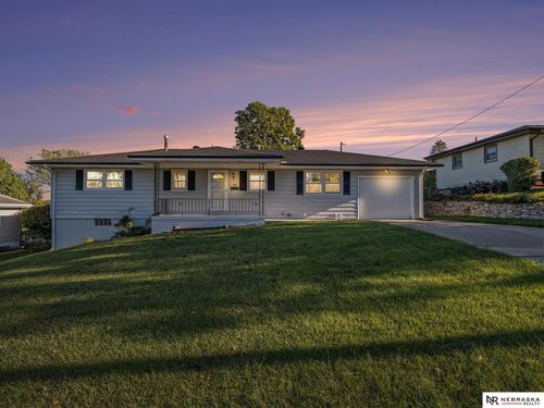114 Valley View Dr, Bellevue, NE, 68005-3634 | Card Image