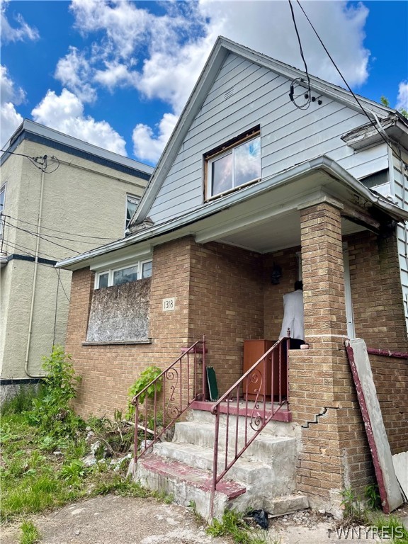 Ashland Ave, Niagara Falls, NY 14301