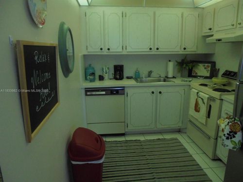 31a-31 Fanshaw A, Boca Raton, FL, 33434-6116 | Card Image