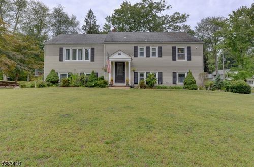 19 Kenneth Rd, Morris Plains, NJ, 07950-3214 | Card Image
