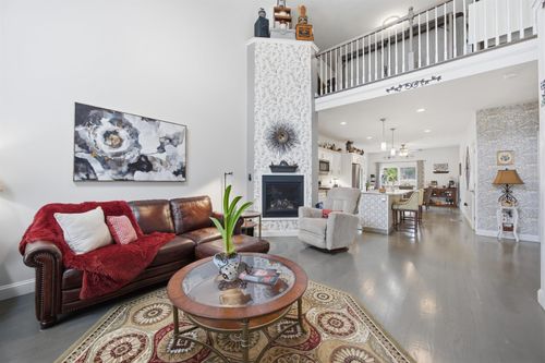 93 Trail Haven Drive, Londonderry, NH, 03053 | Card Image