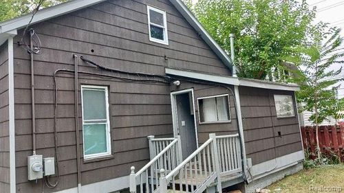 33 E Muir Ave, Hazel Park, MI, 48030-2527 | Card Image