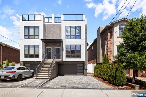 229 Wayne Ave, Cliffside Park, NJ, 07010-2607 | Card Image
