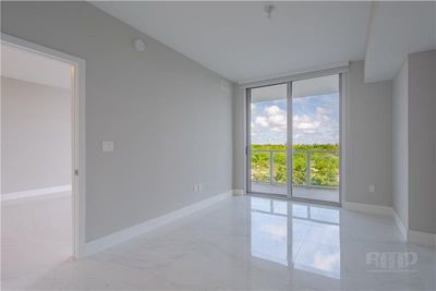 406 - 16385 Biscayne Blvd, Condo with 2 bedrooms, 2 bathrooms and null parking in North Miami Beach FL | Image 3