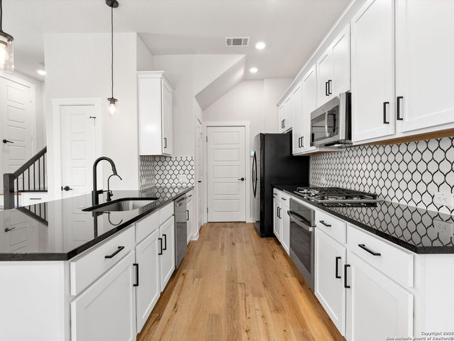 UNIT-1 - 5843 Whitby Rd, House other with 3 bedrooms, 3 bathrooms and null parking in San Antonio TX | Image 5