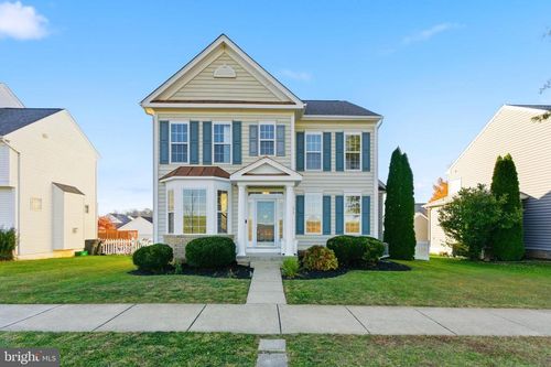 320 Braddock St, CHARLES TOWN, WV, 25414-5471 | Card Image