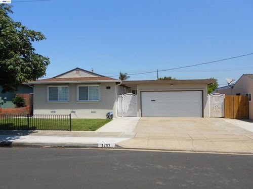 1257 Henderson Ln, Hayward, CA, 94544-3701 | Card Image