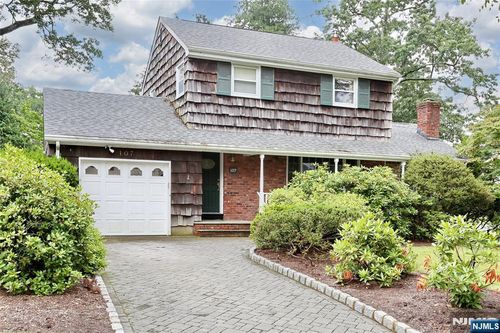 107 Ralph Ave, Hillsdale, NJ, 07642-1526 | Card Image