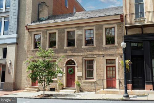 121 E King St, LANCASTER, PA, 17602-2803 | Card Image