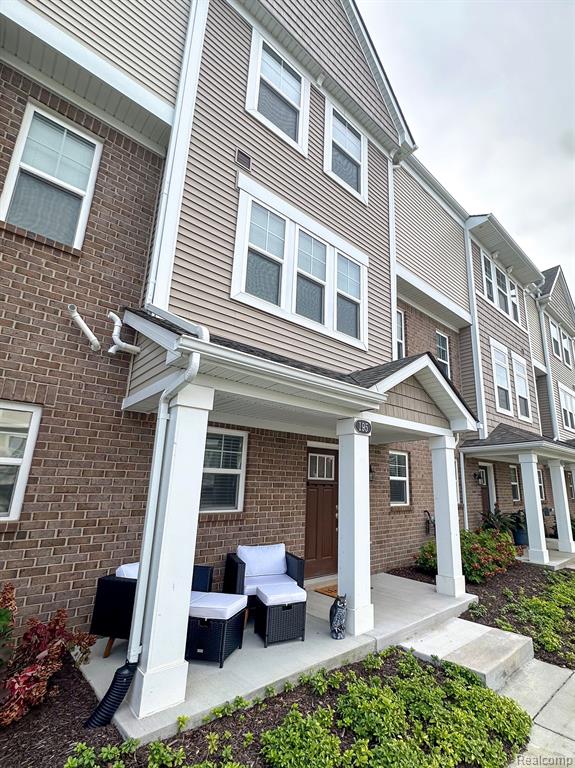 Monument Ln, Wixom, MI 48393