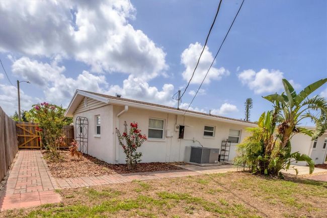 2402 33 Rd St W, House other with 3 bedrooms, 2 bathrooms and null parking in BRADENTON FL | Image 28