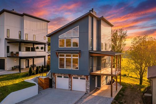 2807 S 14th Ave, Ozark, MO, 65721-6716 | Card Image